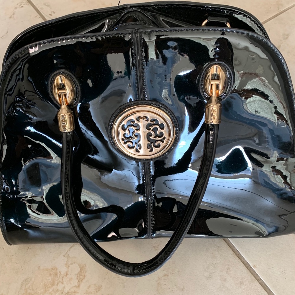 Black patent leather bag